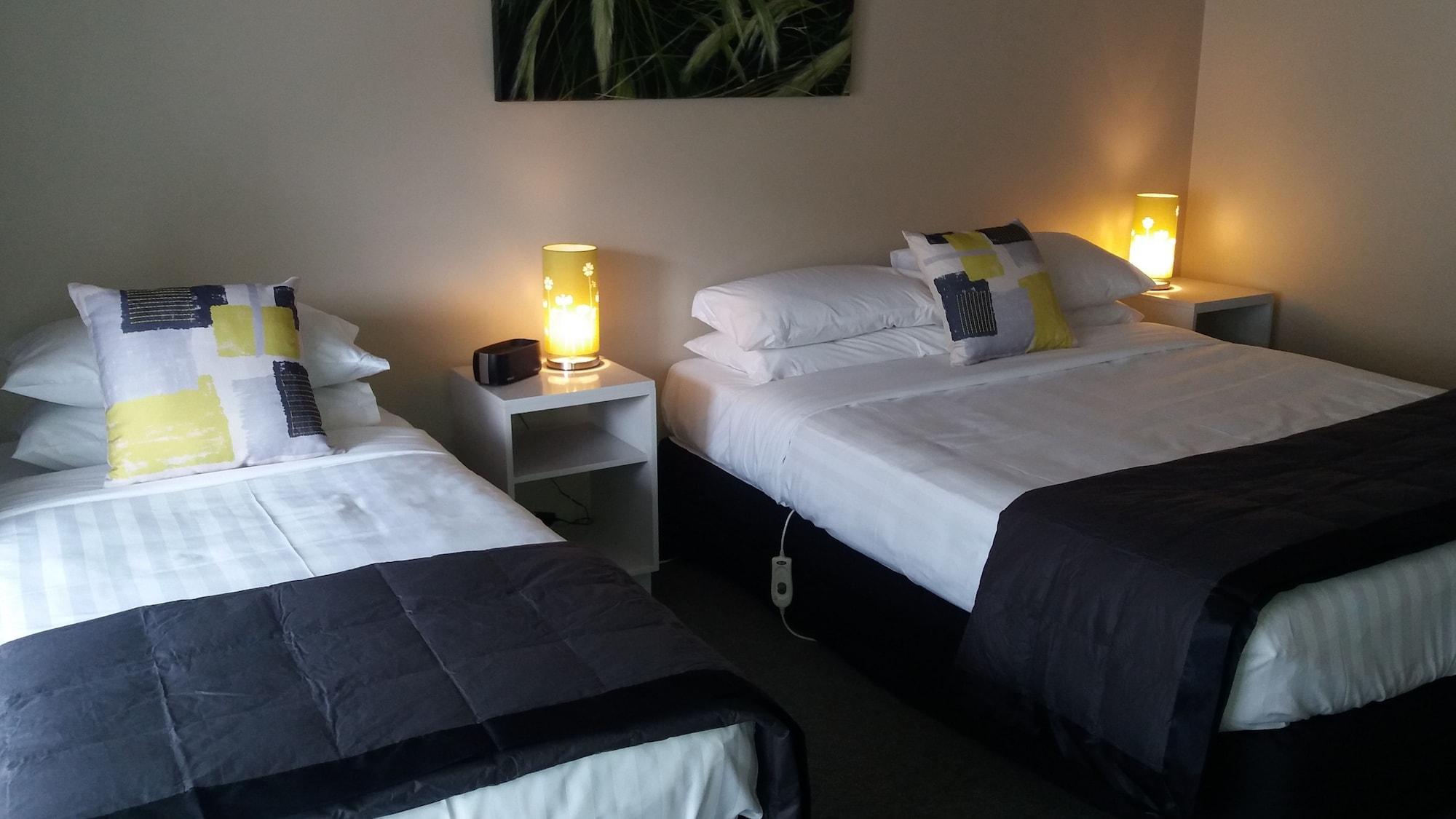 Settlers Motor Lodge โลเวอร์ฮัท ภายนอก รูปภาพ