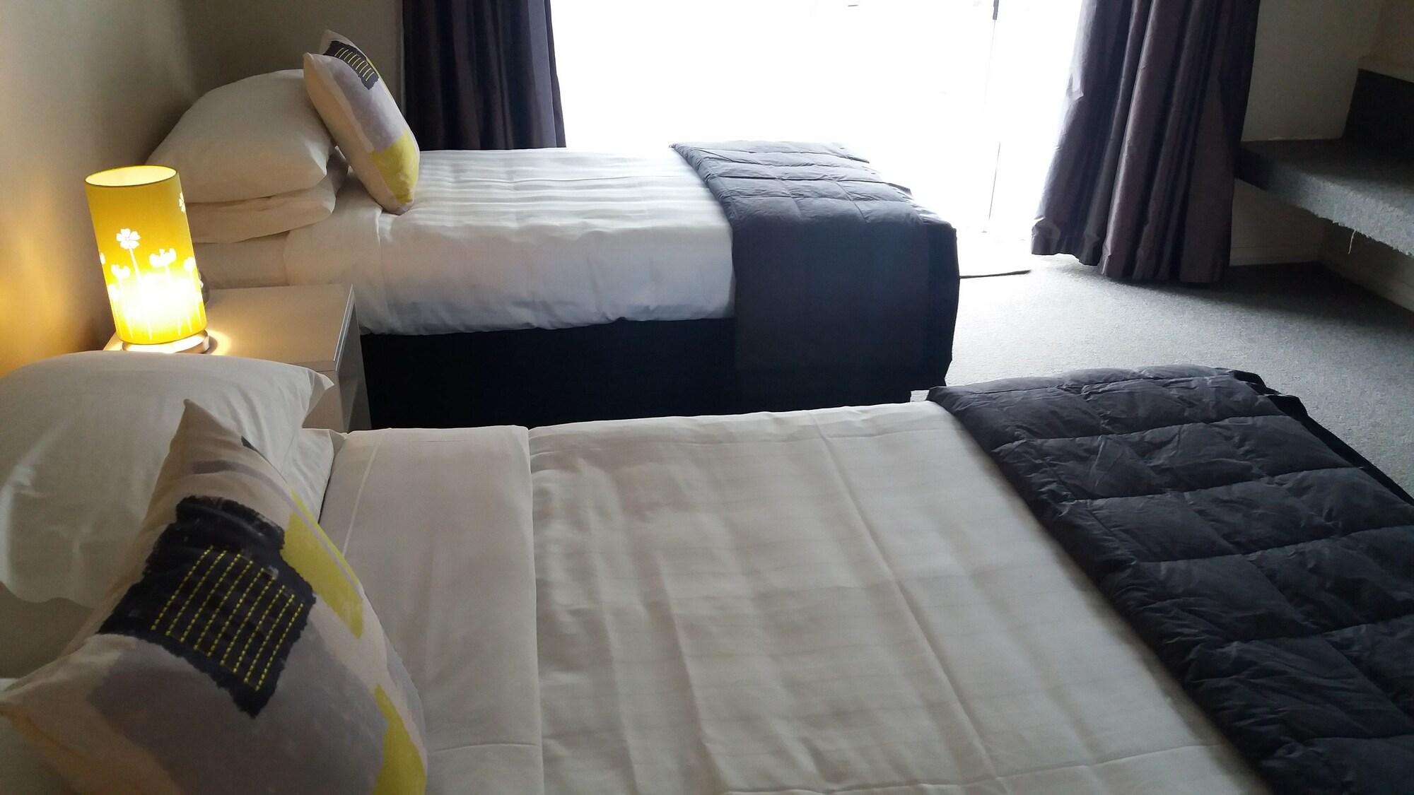 Settlers Motor Lodge โลเวอร์ฮัท ภายนอก รูปภาพ