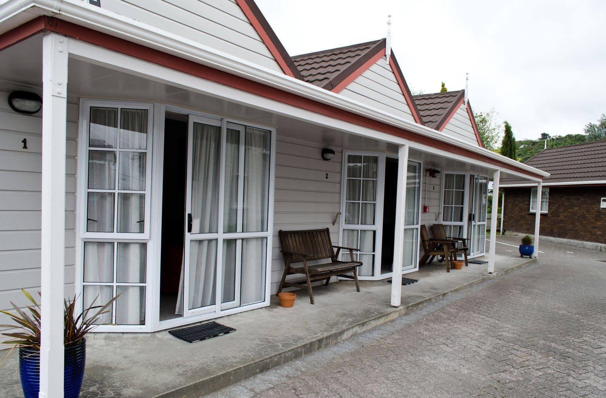Settlers Motor Lodge โลเวอร์ฮัท ภายนอก รูปภาพ